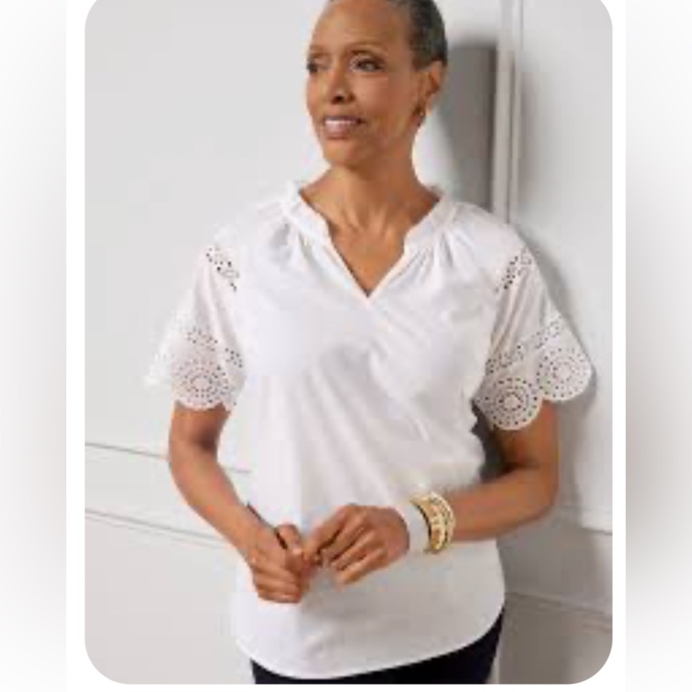 Talbots‎ perfect top in 100 percent cotton. Worn 2-3x